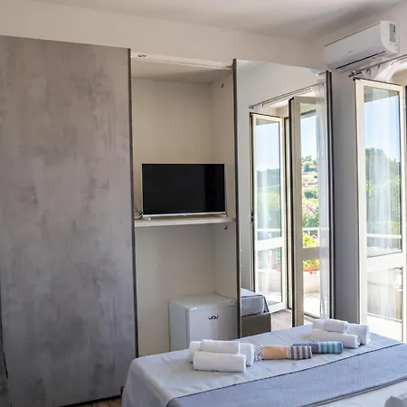 VILLA MERAVIGLIOSA Apartments - Nettuno - Nature&Sea Retreat-2